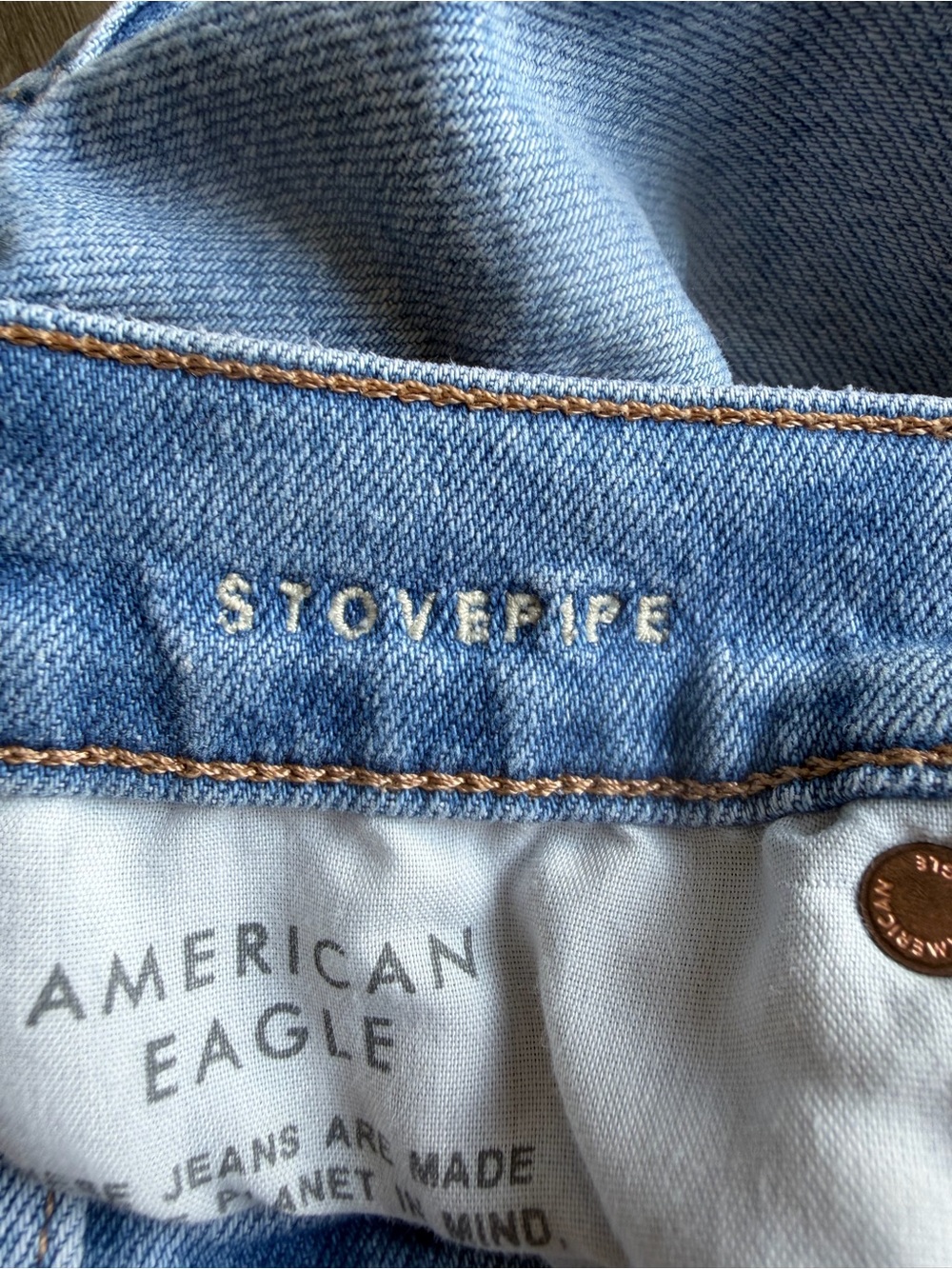 American Eagle Women’s Sz 2 Short Stovepipe Jeans Strigid Blue Medium Wash Denim - Picture 4 of 5